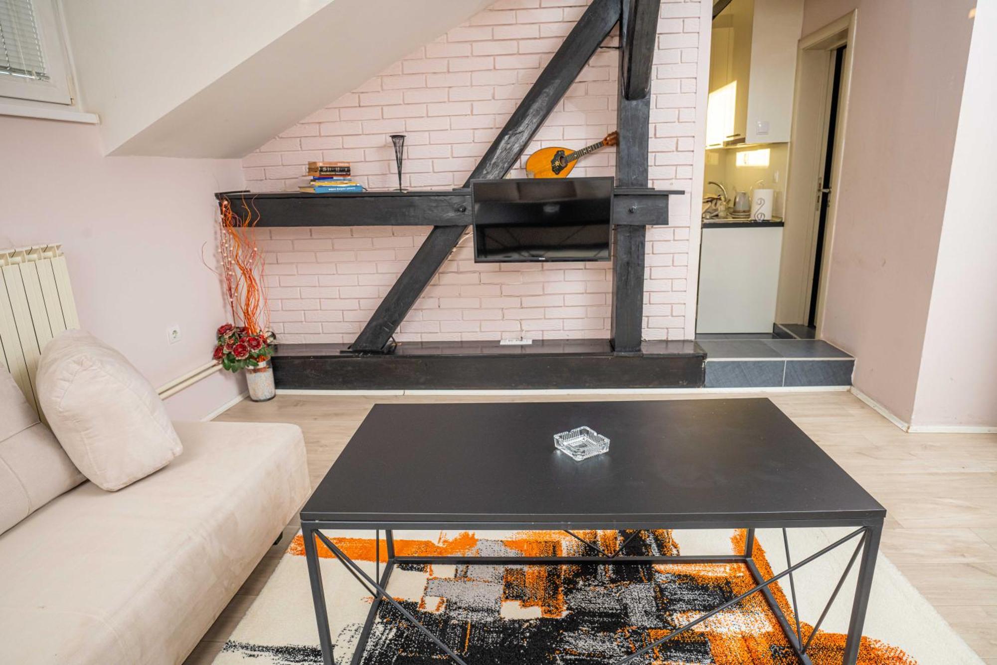 He-Ra Apartments With Free Parking Скопие Екстериор снимка
